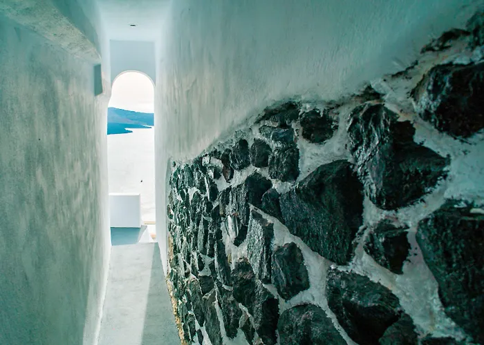 Modernity Apart Otel Fira (Santorini)