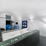 Modernity 4* Fira (Santorini)