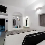 Modernity Aparthotel Fira (Santorini)